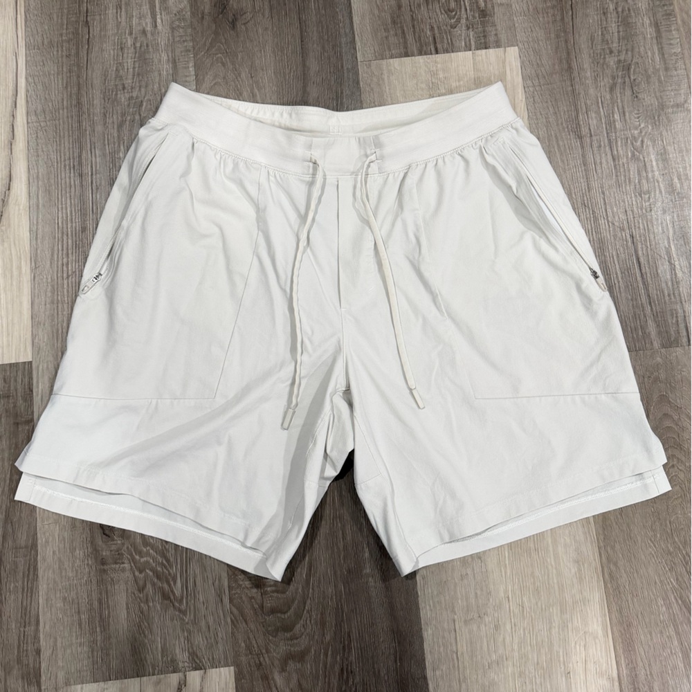 lululemon athletica Men’s Athletic Shorts Size Large
